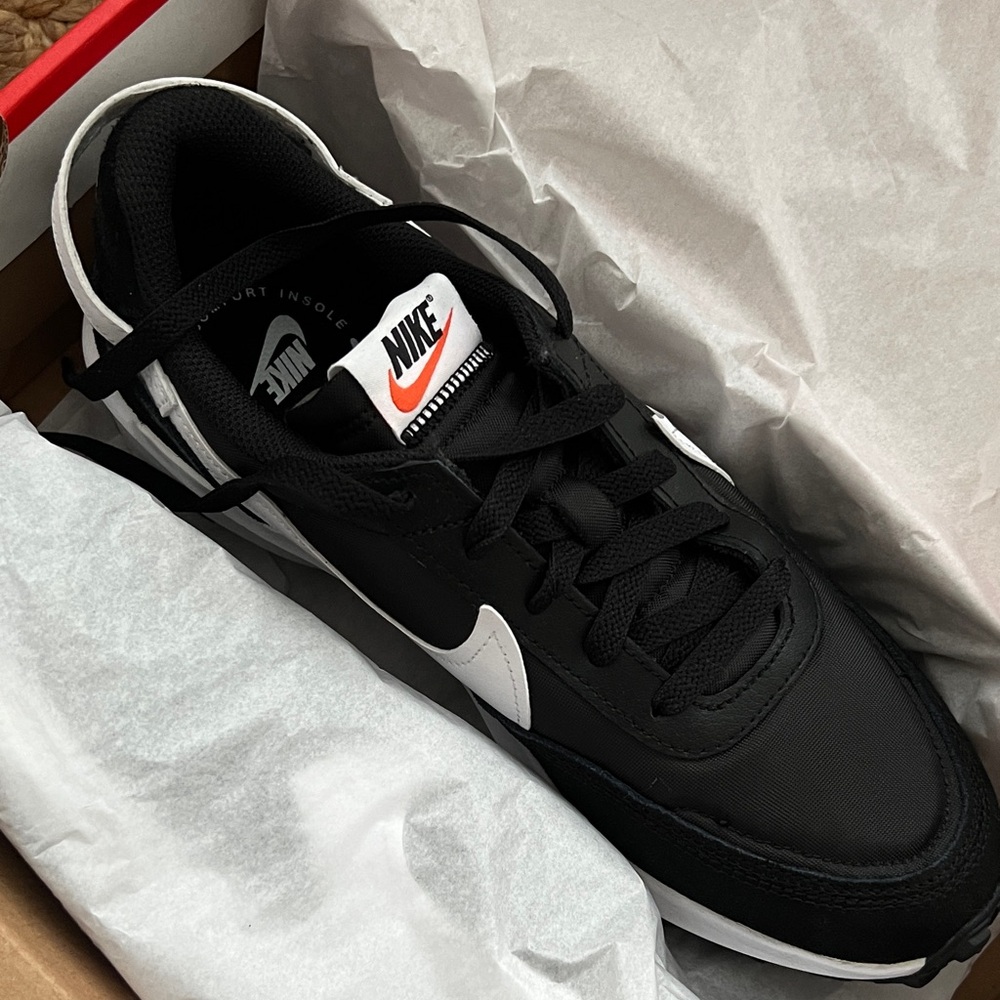 Nike Waffle Debut Women's Shoes